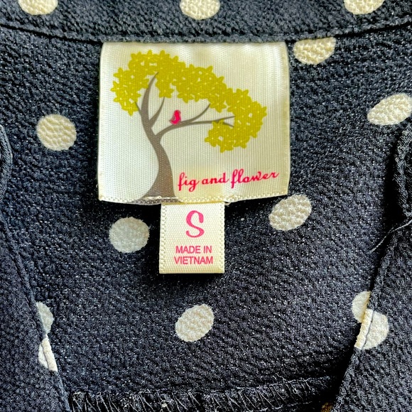 Polkadot Sleeveless Black and White Button Shirt Blouse - Picture 12 of 12